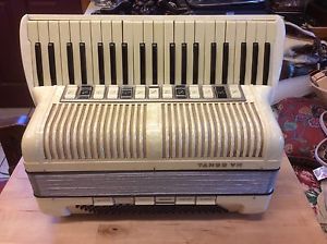 HOHNER TANGO VM ACCORDION MADE IN GERMANY HANDMADE REEDS 20 " KEYBOARD