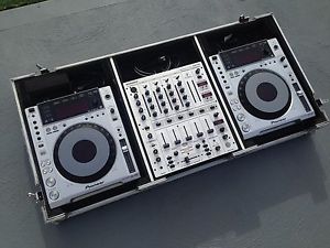 2x PIONEER CDJ 850 USB, DJX700 & ROADCASE PRO DJ DECKS SET UP !!!