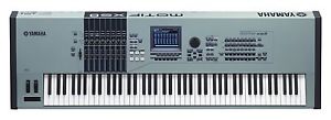 Yamaha MOTIF XS8 with Hardshell Flight Case