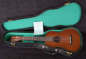Vintage c 1950 CF Martin 1T Tenor ukulele w/ Geib case, extra clean!
