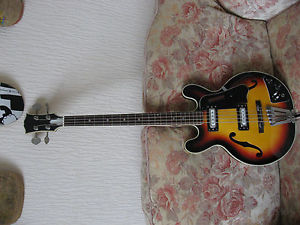 1960's antoria soundmaster semi~acoustic bass guitar