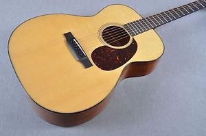 Martin 000-18 Standard Acoustic Guitar #1938351