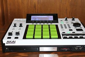PRICE REDUCED - Ready to ship today! - MPC 2500 -16 Squarez - Limited Edition