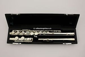 Azumi s2e con mi snodato Flauto in do