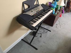 YAMAHA PSR-340 ELECTRIC KEYBOARD WITH AC ADAPTER AND STAND