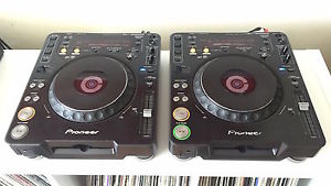 Pioneer CDJ-1000MK3 DJ Turntables (PAIR) - DEMO VIDEO INSIDE