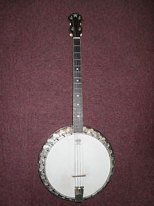 Vega little wonder tenor banjo 1930s in solid case USA