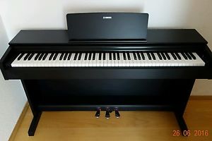 Yamaha YDP 143 Arius