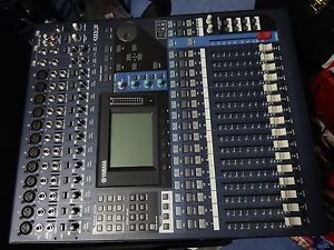 Yamaha 01v96 mixer