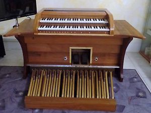 Hauptwerk / Midi Spieltisch"Glavius II Zeder/ Mahagoni " mit Vollholz gefertigt