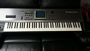 ROLAND FA-76 ... STUNNING CONDITION... ALL MANUALS ... RELUCTANT SALE..