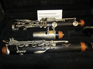 BUFFET CRAMPON & CIE A PARIS R13 Bb CLARINET VERY NICE!!