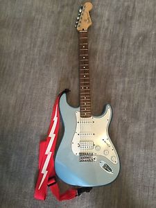 Fender Electric Guitar STRATOCASTER