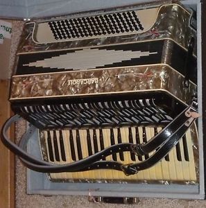 RARITÄT:altes PROFI Akkordeon BARCAROLE 120 Bässe+KOFFER TOP ZUSTAND
