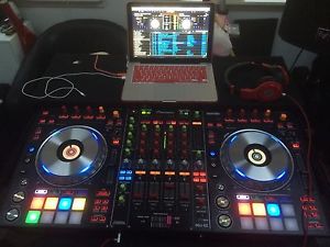 Pioneer DDJ-SZ 4 Channels Controller in MINT Condition. FREE Pioneer Case.