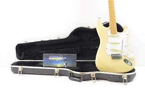 1998 Fender American Deluxe Stratocaster Guitar - Blonde w/ OHSC