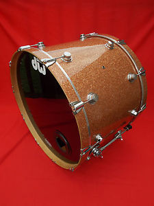 DW Drum Workshop Collector's Series 18x26 Champagne Glass Glitter Bass Drum