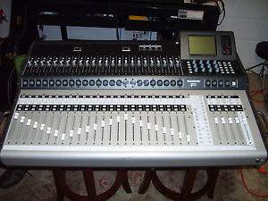 Mackie TT24 Digital Mixer with Expansion card UFX II (Studio and Live mixer)