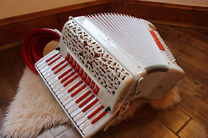 Klavier Akkordeon Vignoni Ravel 2B Hand Gemacht Schlifgras 34 tasten 96 bass