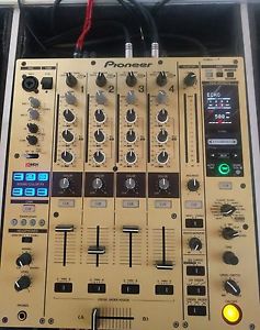 Pioneer DJM-900NXS Mixer (with black and gold skin)