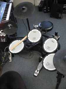 Roland TD11KV V-drums- SuperNATURAL Electronic Drum Set- Mesh Heads w/ Stand