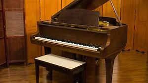 Yamaha Baby Grand Piano - FREE Delivery