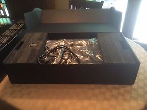 LINE 6 HELIX  MULTI-EFFECTS MINT! SHIPS FREE TO LOWER 48 STATE W/ BUY IT NOW