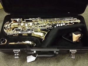 Yamaha Advantage YAS-200AD Eb Alto Saxaphone w/ hard shell YAMAHA case + Accesor