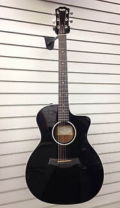 Taylor 200 Series 214ce Grand Auditorium Acoustic-Electric Guitar  Natural