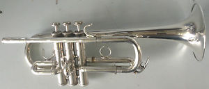 Yamaha YTR 751 D Trumpet in Yamaha double case