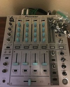 Pioneer djm 700