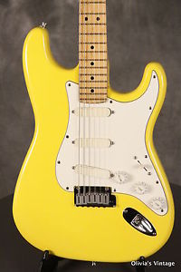 1988 Fender Stratocaster PLUS Strat RARE original GRAFFITI YELLOW color!!!