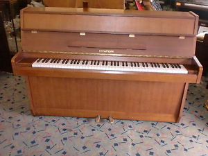 HYUNDAI  piano small mohogany overstrung and underdamper can deliver! £650 buy