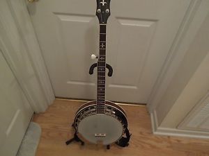 Recording King Banjo RK-R35-BR With New Hard Carrying Case