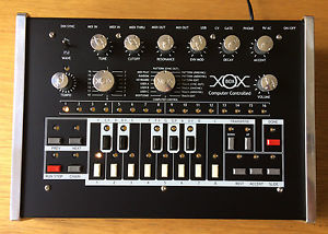 x0xb0x Ultrax0x Roland TB-303 Clone Acid House. Black Edition.