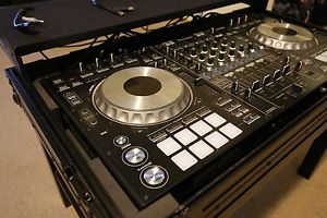 Pioneer DDJ-SZ Digital DJ Controller