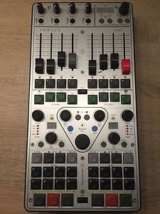 Top Schnäppchen NP 1500€ Faderfox Glanzmann Versus DJ Kontroller