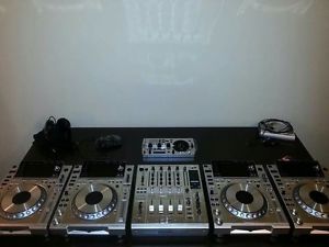 Pioneer CDJ Platinum Edition complete set up!