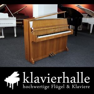 Hochwertiges Grotrian-Steinweg Klavier, Modell 110, Nussbaum poliert