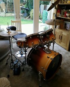 TAMA Starclassic Performer Chrome 5PC Drum Kit with Cymbals and Hardware/Stands.