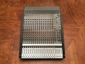 Mackie Onyx 1640 W/ FireWire Card And Rack Ears Excellent Condition