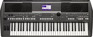 Yamaha PSR-S670 Stagepiano Arranger Workstation Keyboard