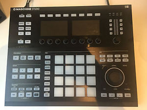 Native Instruments Maschine Studio (Black)