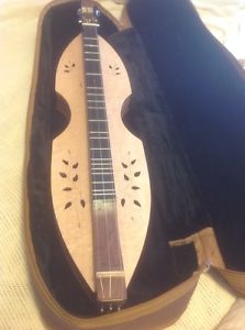 Clemmer Dulcimer Church Model Birdseye Maple Top Walnut Back Sides With Gig Bag