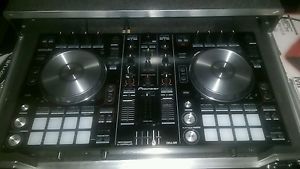 Pioneer ddj sr with odyssey flight case