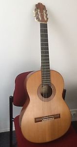 Remarquable guitare concert, signée de l'illustre luthier VICENTE CAMACHO, 1966