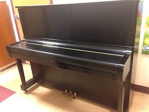Beautiful Yamaha U1 Piano with Mute Pedal. Piano Tech's Report Available