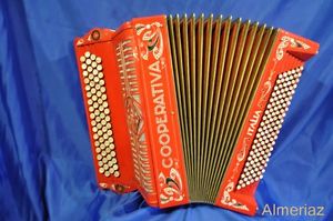 SUPERBE Accordeon COOPERATIVA