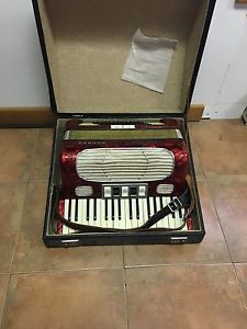 Hohner Arietta IIM Accordion *reduced*