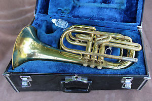 Yamaha Marching Baritone YBH301M horn YBH 301 Bb With Case & Mouthpiece  #10/23